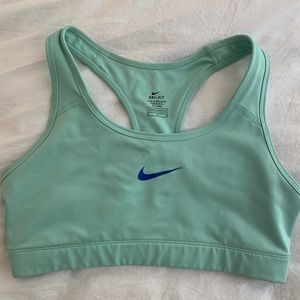 Nike Dri-Fit Sports Bra in Mint